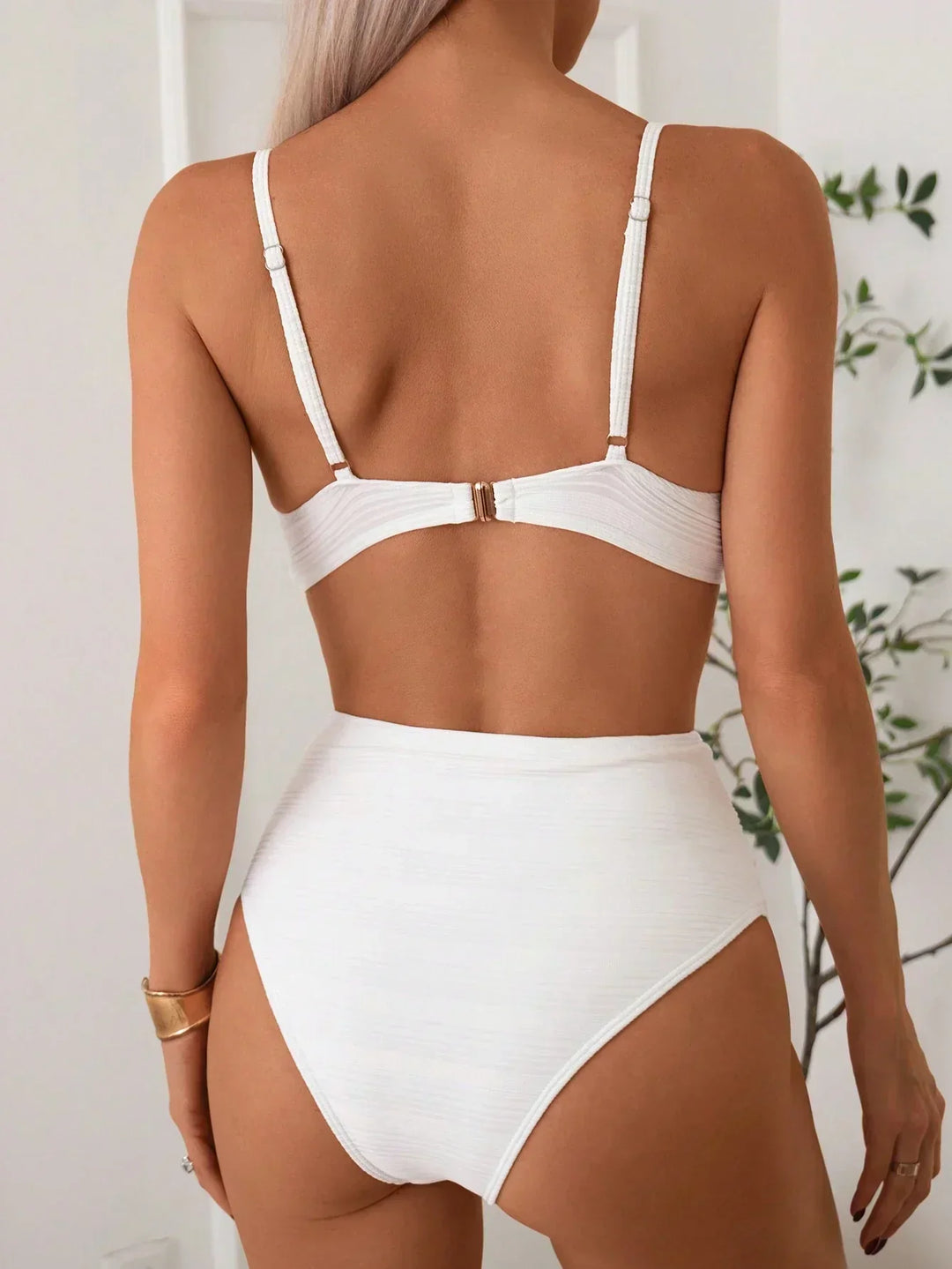 Sandra | High Support Überkreuztes Top, High Waist Bikini