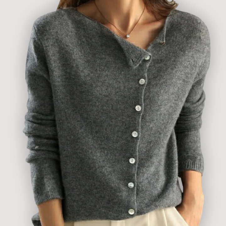 ESME – STRICKJACKE MIT KNÖPFEN