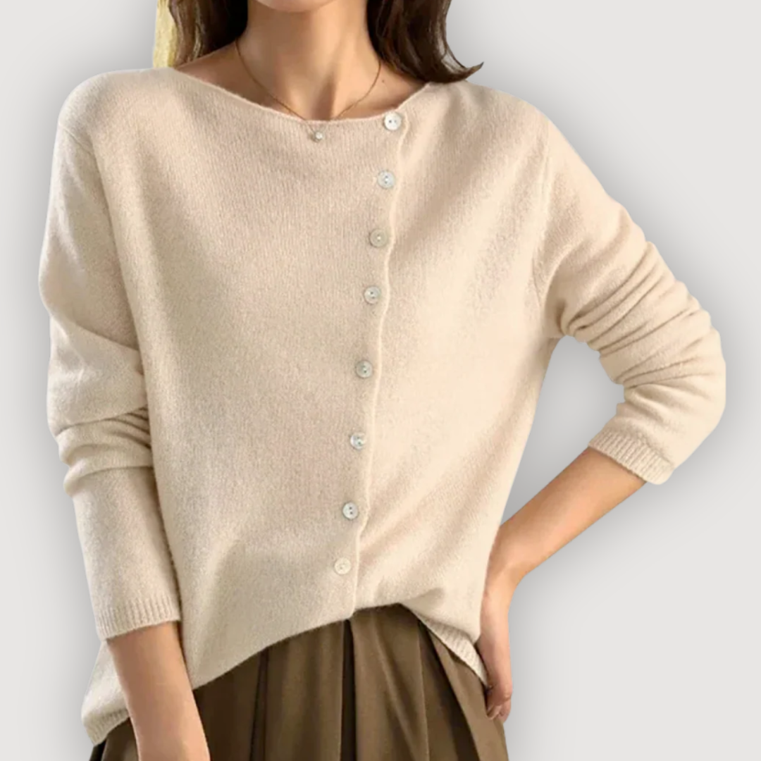 ESME – STRICKJACKE MIT KNÖPFEN