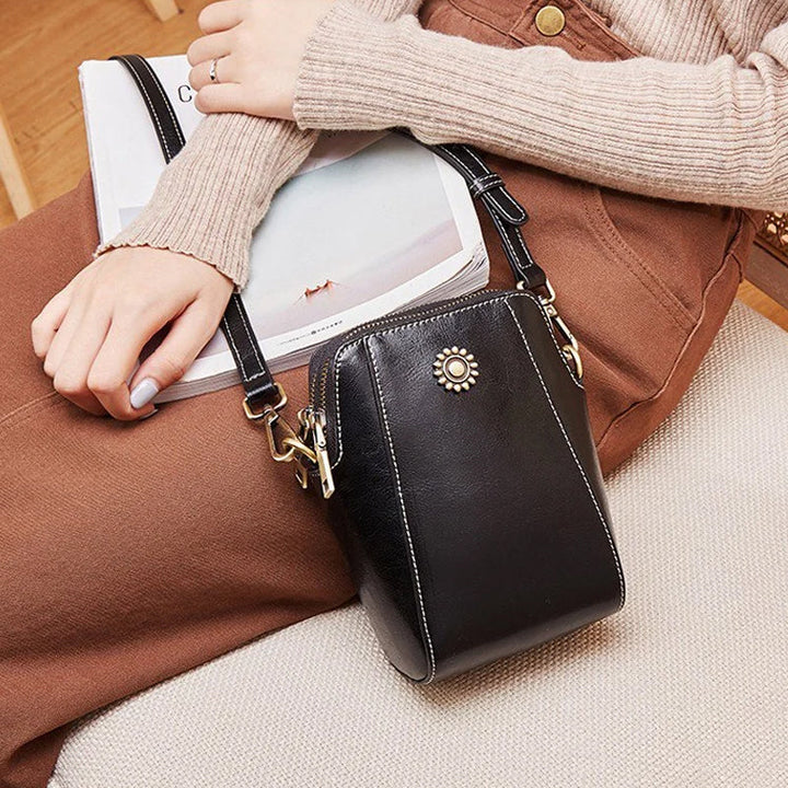 Vienna | Kompakte einfarbige Mini-Handtasche