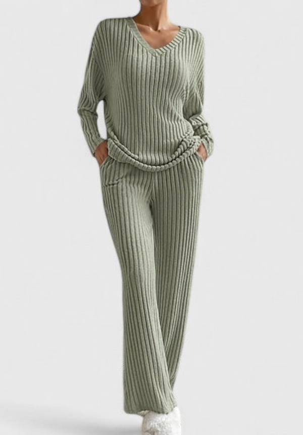 Angeline™ Komfortables Set | V-Ausschnitt-Pullover und weite Ripphose