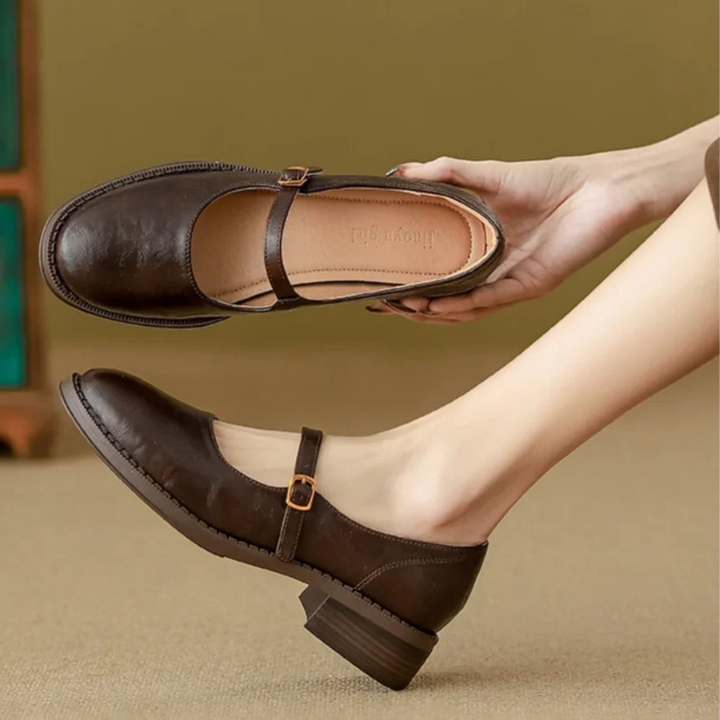Klassische Mary Janes aus Leder