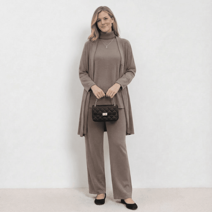 Barbara Cardigan Strick-Top & Hosen-Set | Raffiniertes dreiteiliges Strick-Co-Ord-Set